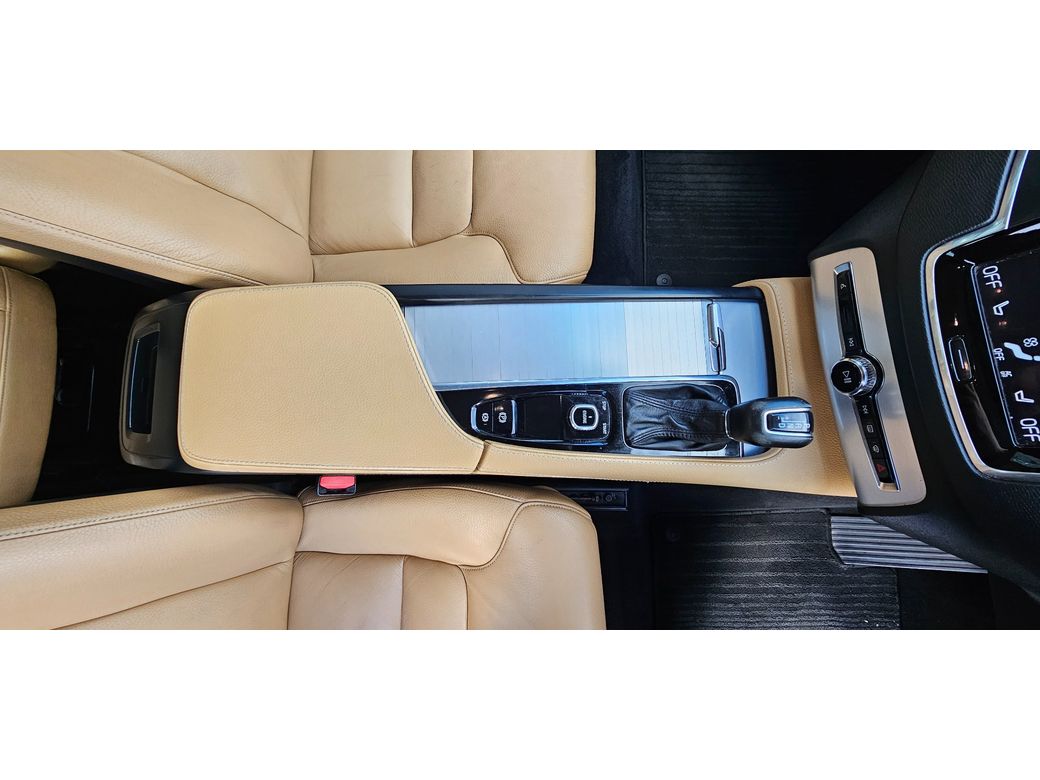 2016 Volvo XC90