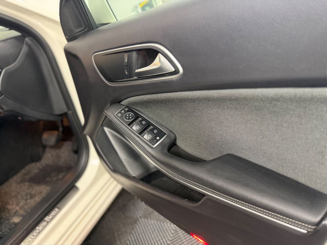 2016 Mercedes-Benz A 180