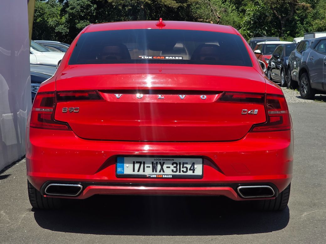 2017 Volvo S90
