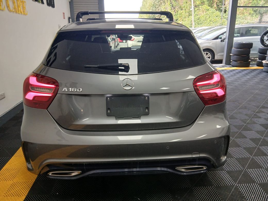 2017 Mercedes-Benz A 180