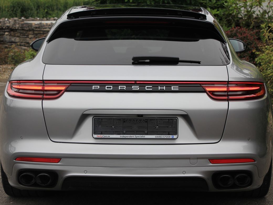 2020 Porsche Panamera