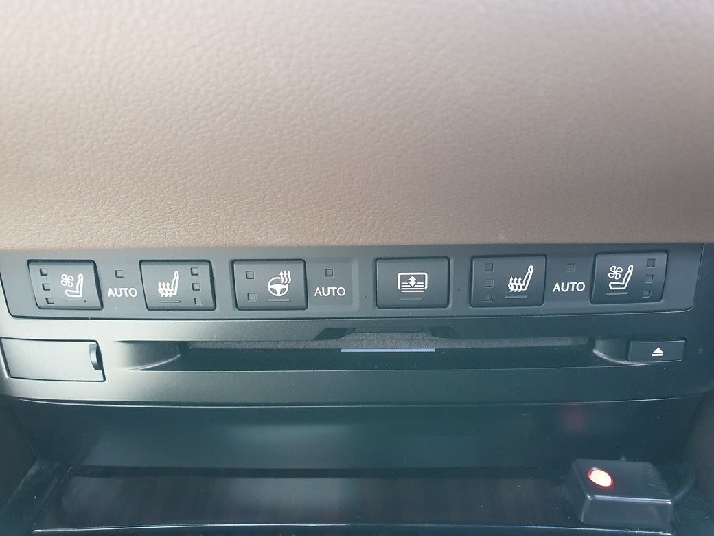 2019 Lexus ES 300h
