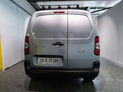 2023 Peugeot Partner
