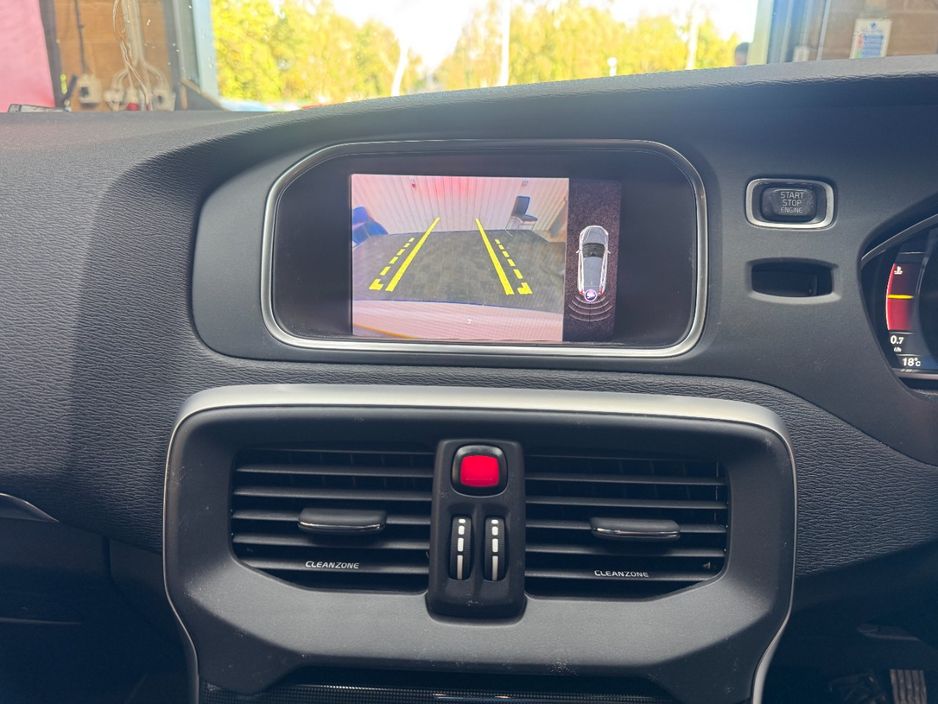 2019 Volvo V40