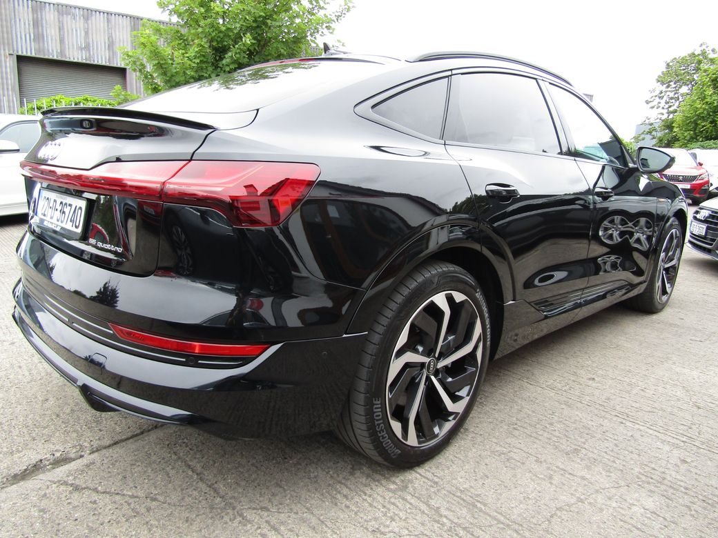 2022 Audi e-tron