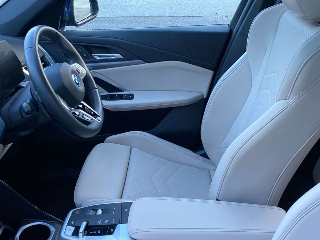 2025 BMW iX1