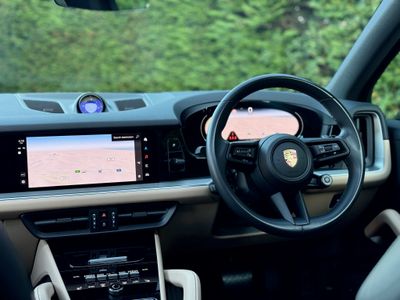 2023 Porsche Cayenne