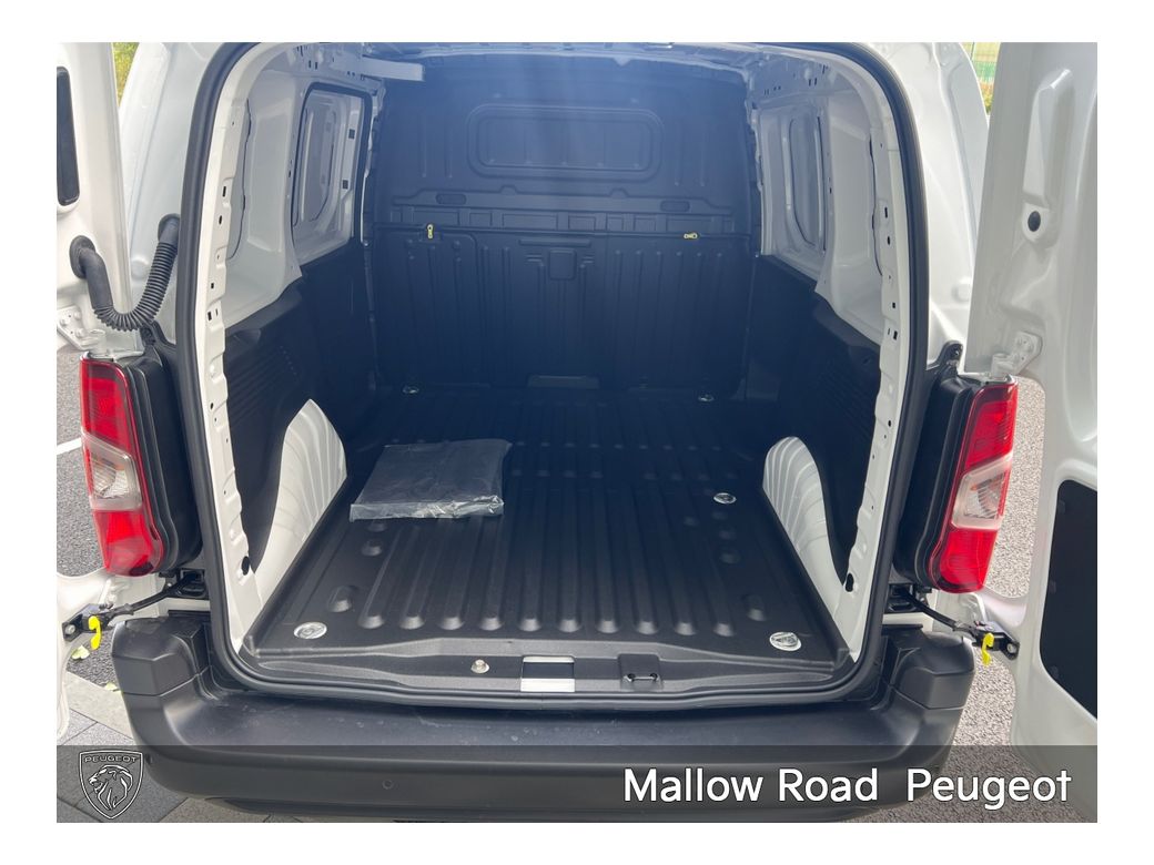 2025 Peugeot Partner