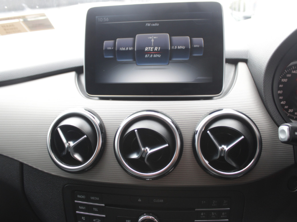 2016 Mercedes-Benz B 180