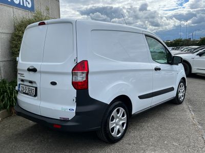 2023 Ford Transit Courier