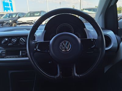 2015 Volkswagen up!