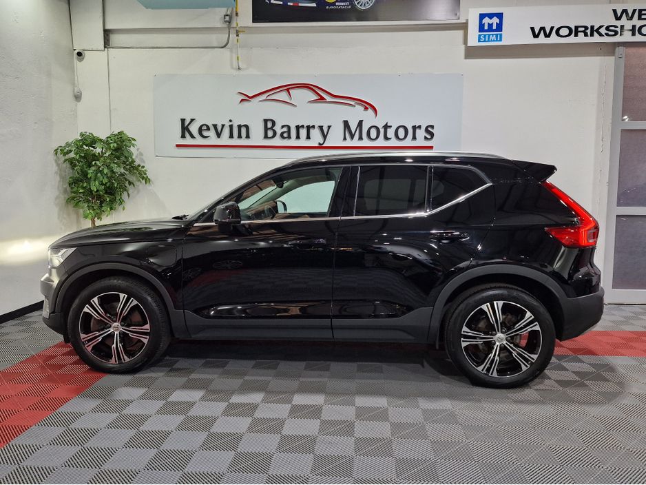 2022 Volvo XC40