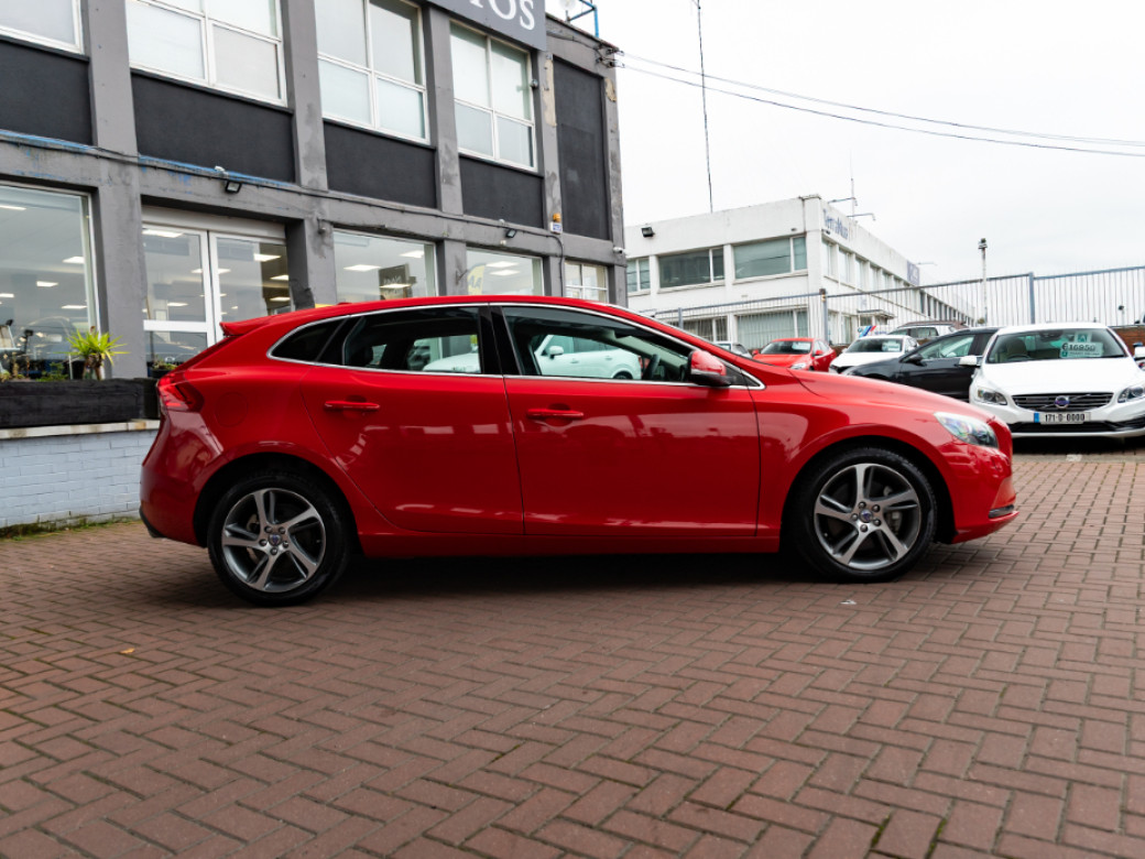 2015 Volvo V40