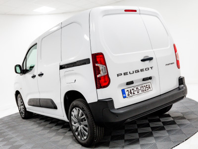 2024 Peugeot Partner