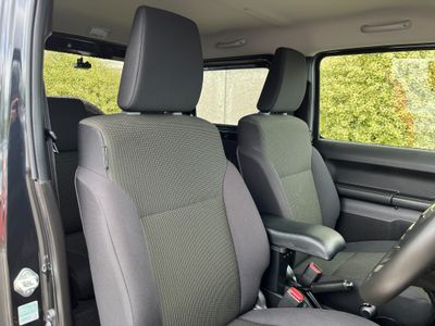 2025 Suzuki Jimny