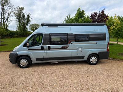 2013 SWIFT  AUTOCRUISE QUARTET R.H.D 4 BERTH 