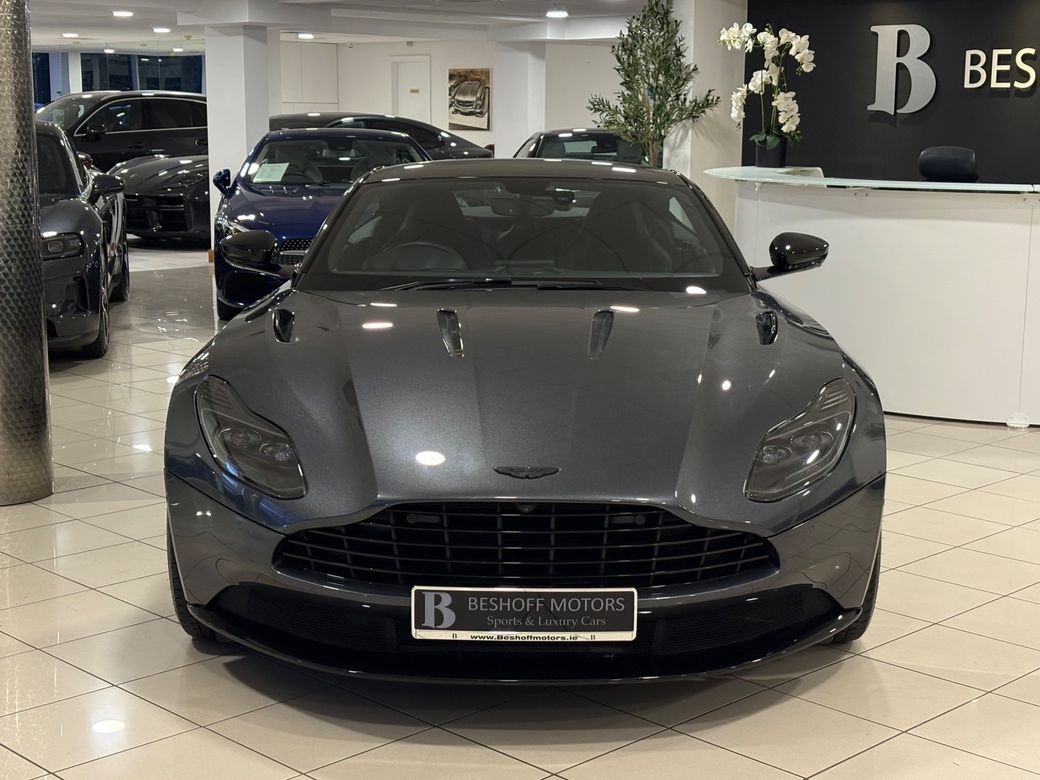 2022 Aston Martin DB11