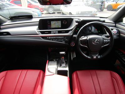 2020 Lexus ES 300h