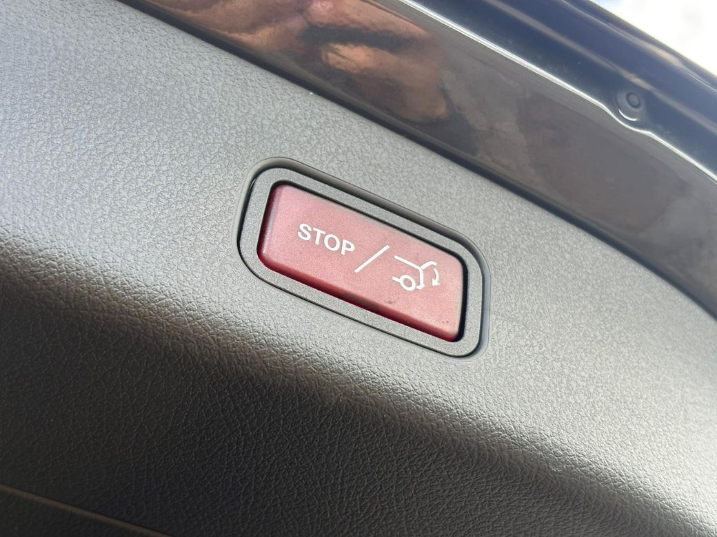 2025 Mercedes-Benz GLC Class