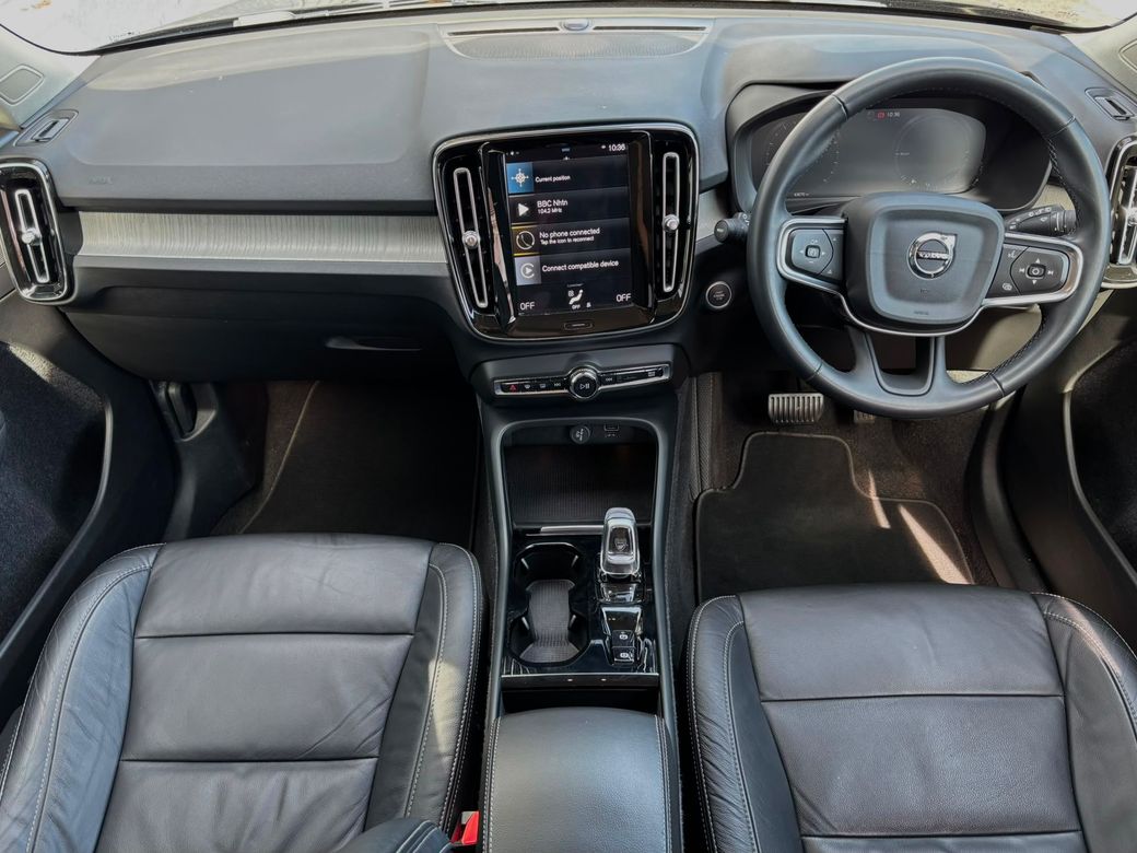 2022 Volvo XC40