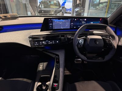 2025 Peugeot 5008