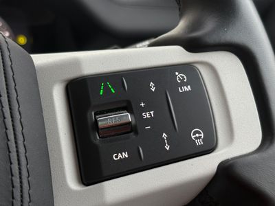 2025 Land Rover Defender 110