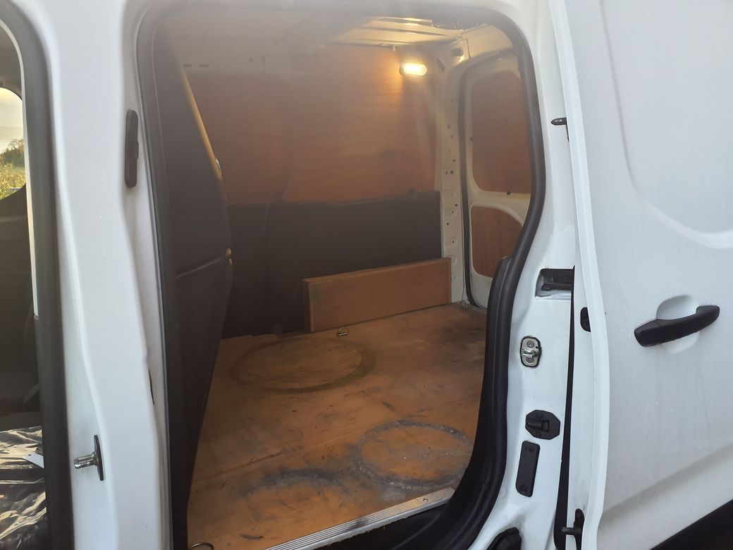 2022 Peugeot Partner