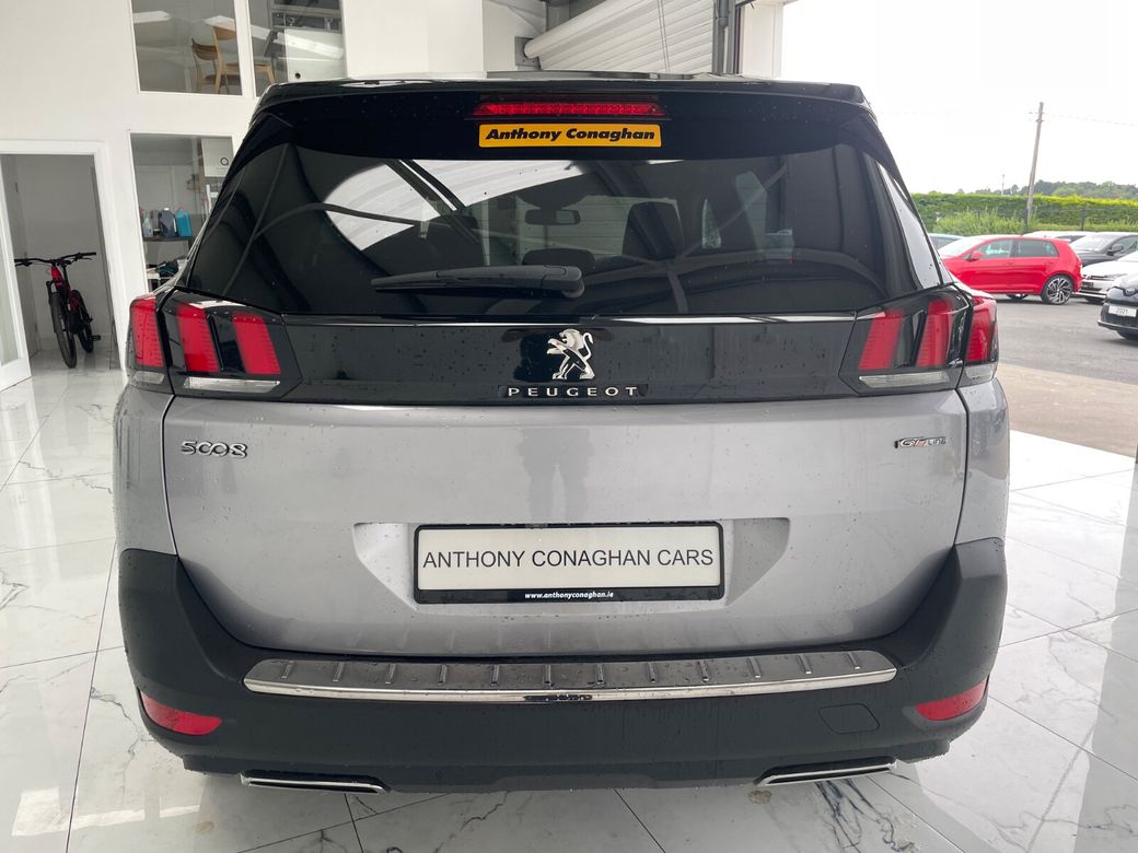 2021 Peugeot 5008