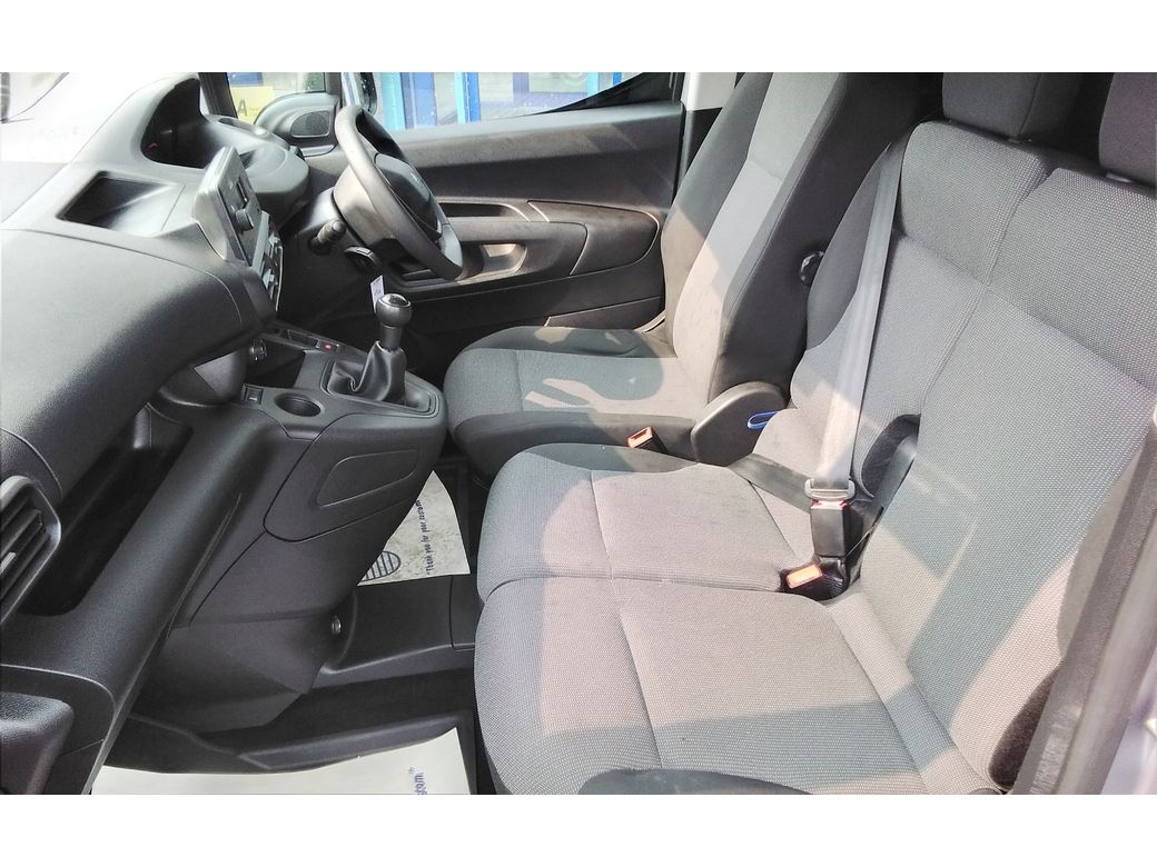 2021 Peugeot Partner