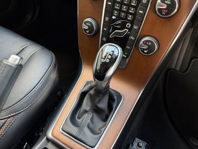 2017 Volvo V40