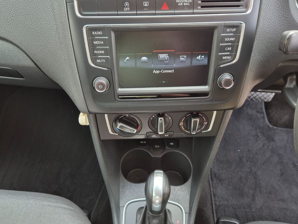 2016 Volkswagen Polo