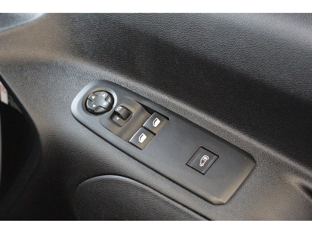 2023 Peugeot Partner