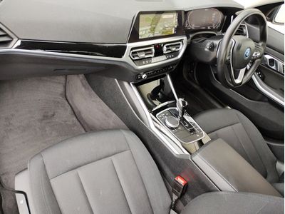 2021 BMW 330
