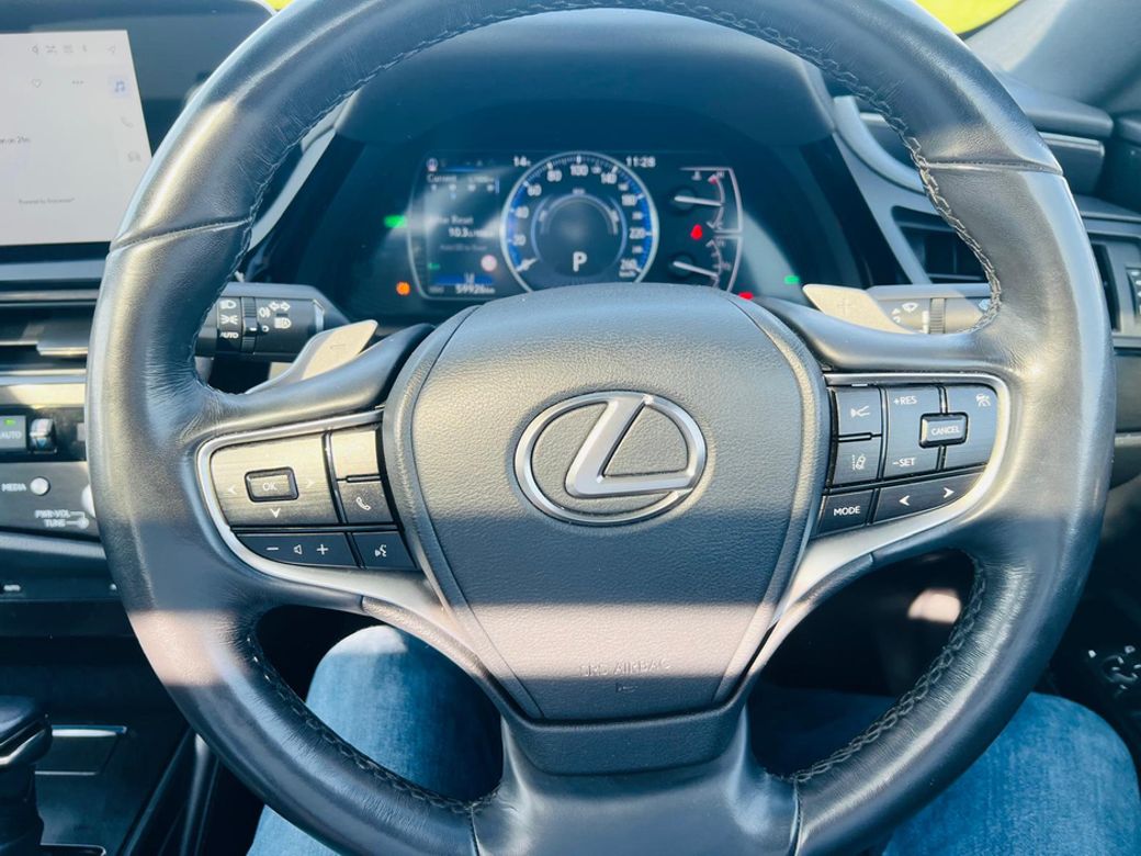 2023 Lexus ES 300h