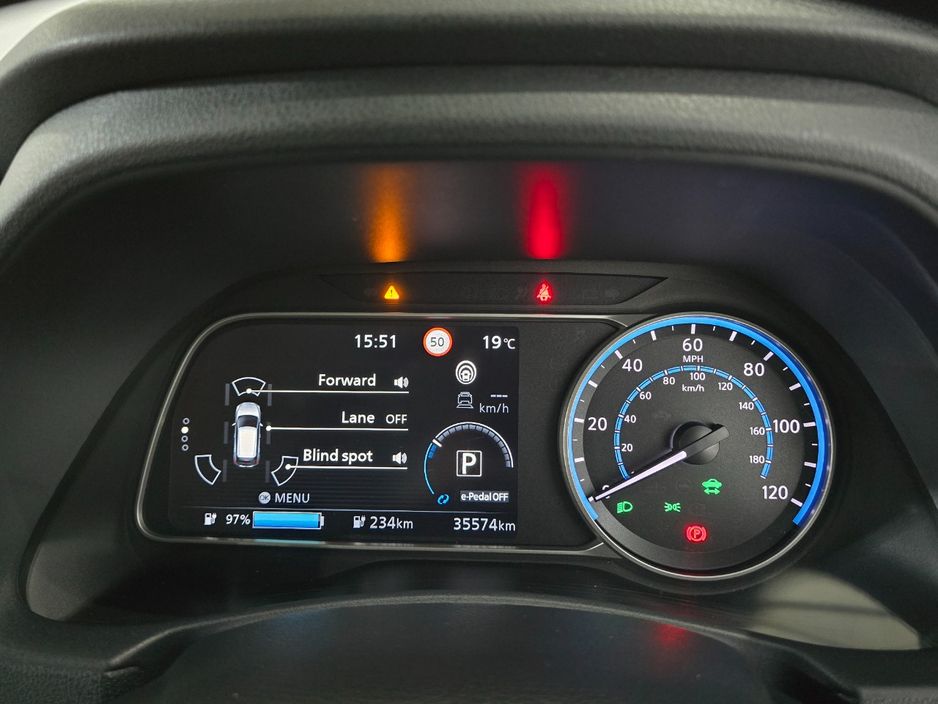 2024 Nissan Leaf