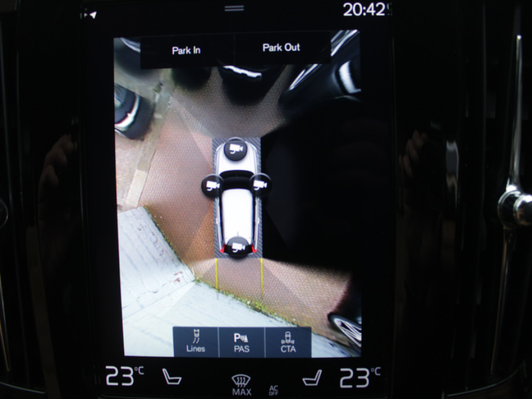 2021 Volvo V90 Cross Country