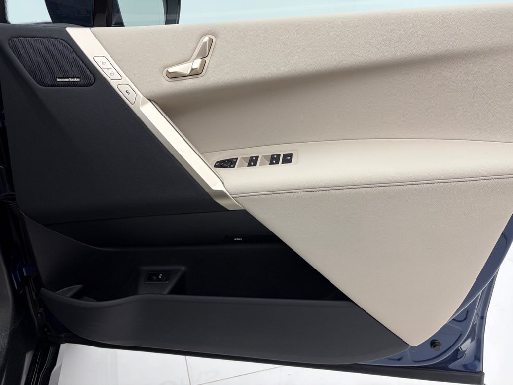 2023 BMW iX