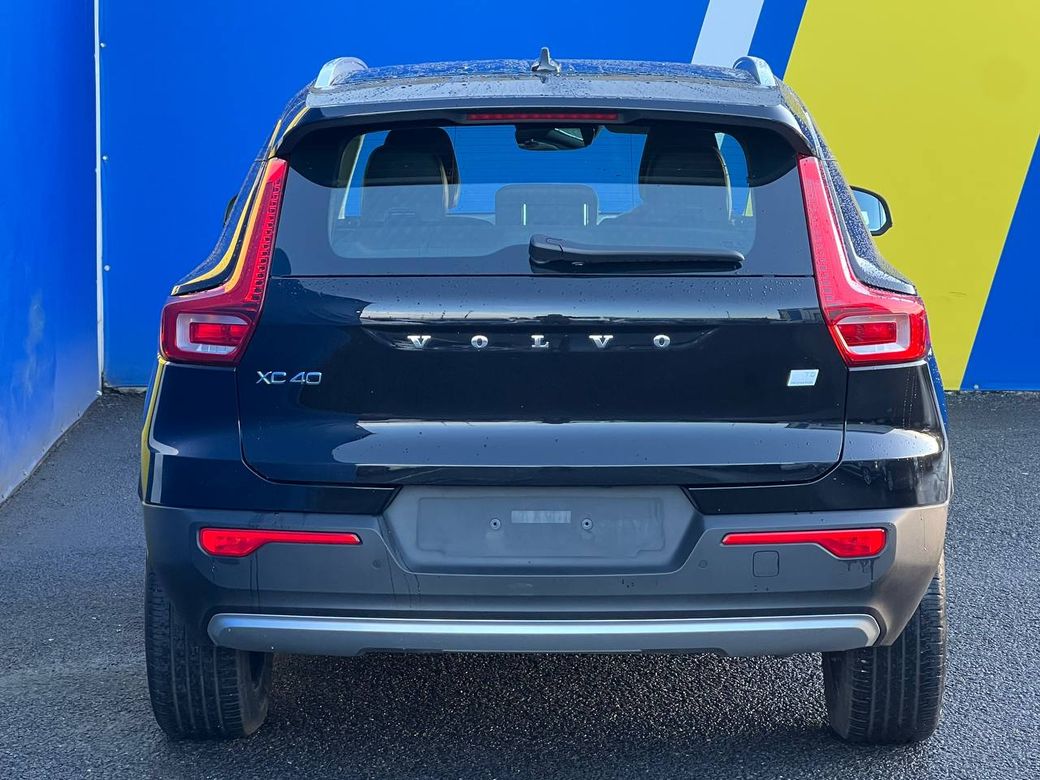 2022 Volvo XC40
