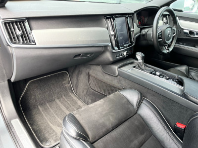 2018 Volvo V90