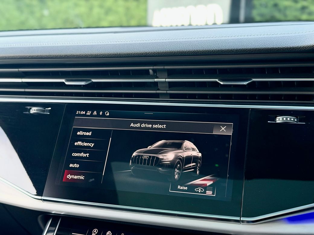 2023 Audi Q8