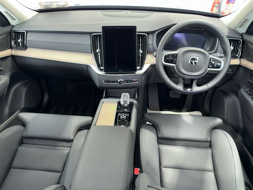 2025 Volvo XC90