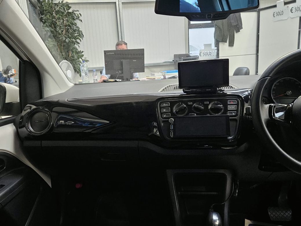 2015 Volkswagen up!