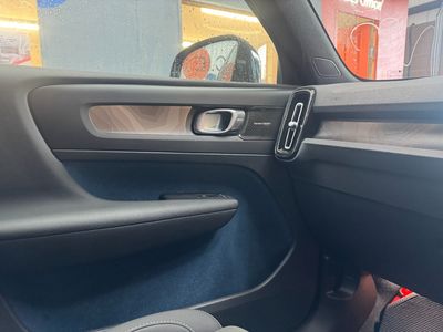 2023 Volvo XC40