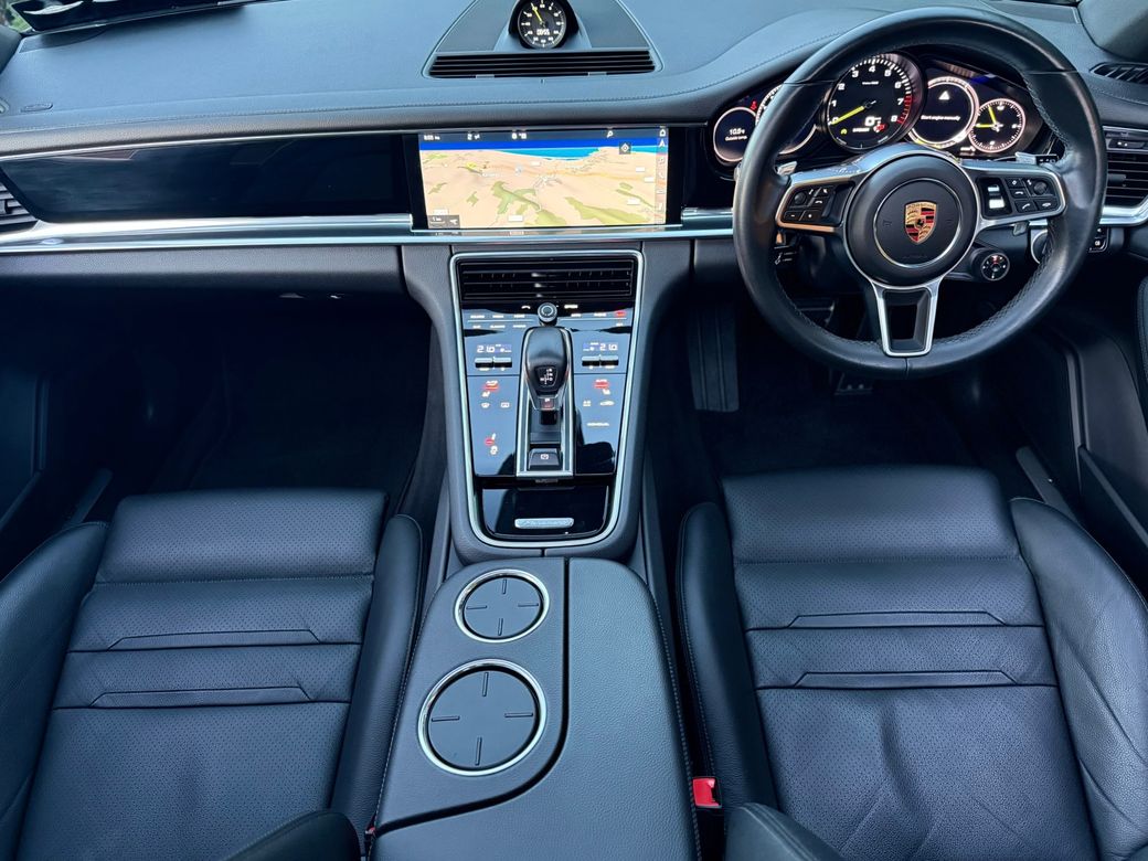 2018 Porsche Panamera