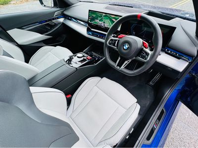 2025 BMW M5