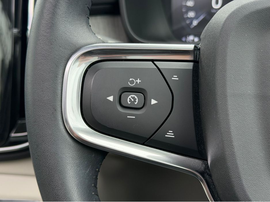 2021 Volvo XC40