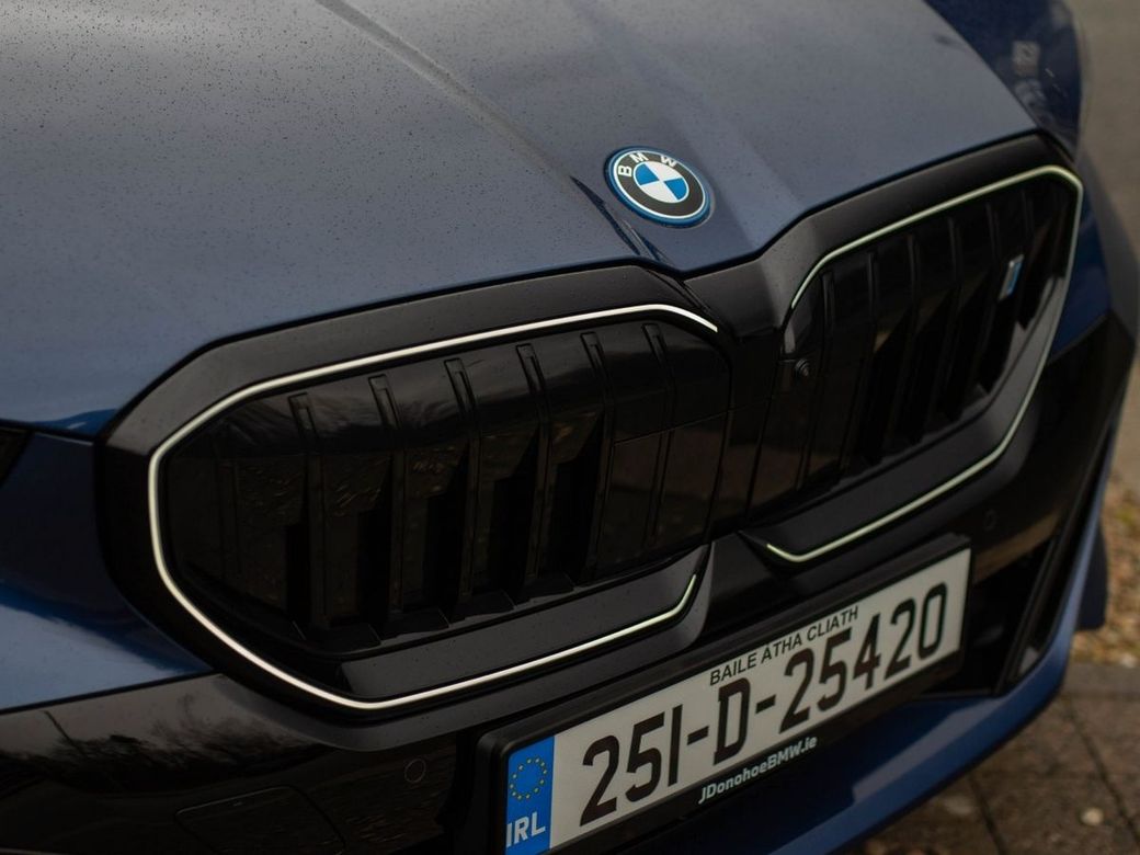 2025 BMW i5