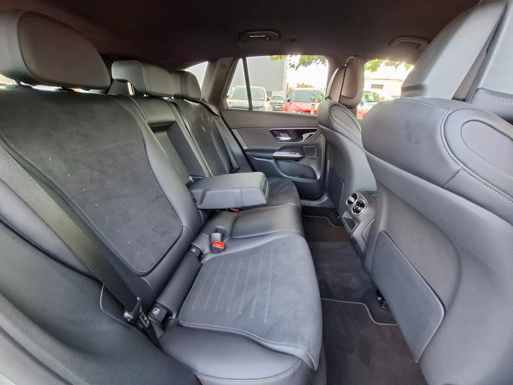 2025 Mercedes-Benz GLC Class