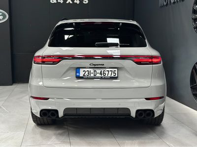 2023 Porsche Cayenne