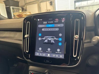 2022 Volvo XC40